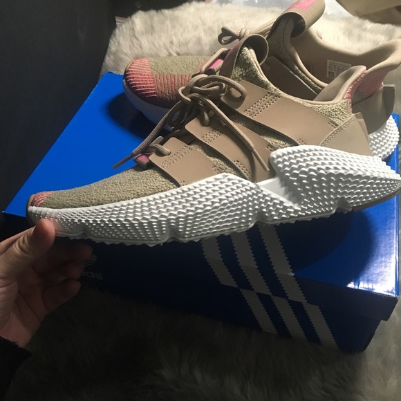 New Adidas Sneakers (marked as 8.5 fitted in 9) - Picture 3 of 8